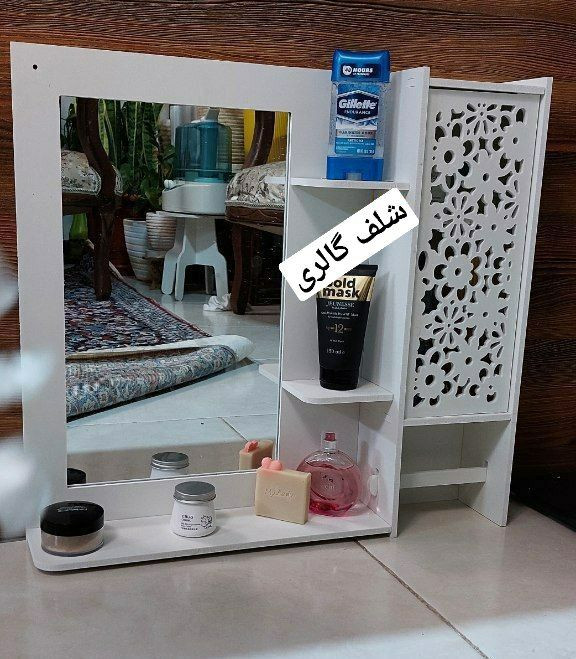 آینه سرویس بهداشتی باکس دار