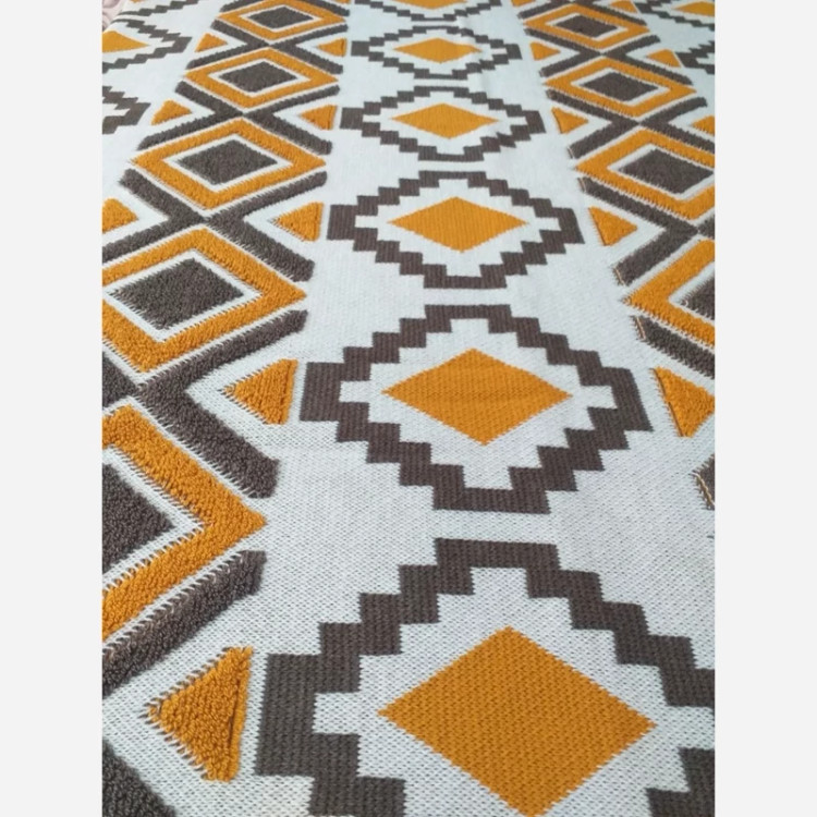 شال مبل پانچ دوزی شده با نخ آکریلیک ترک،شال مبل پانچی بزرگghsh13740