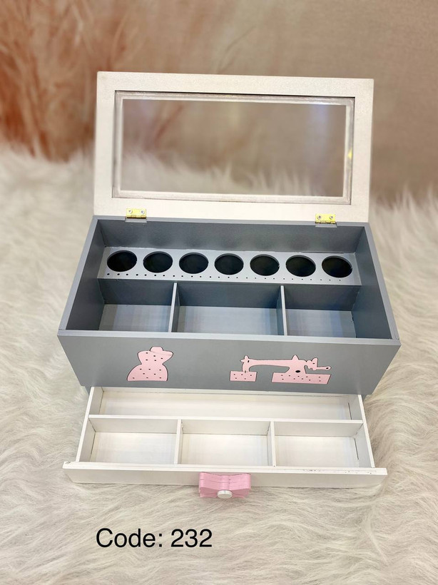 جعبه خیاطی عروس